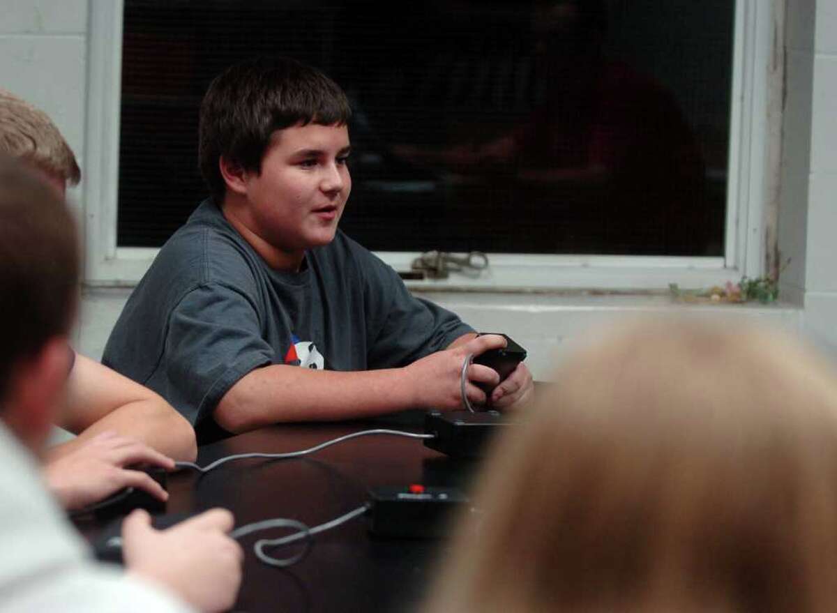 Danbury teen wins regional history bee