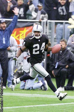 RAIDERS WOODSON-C-28NOV99-SP-MAC Oakland Raiders V. Kansas City