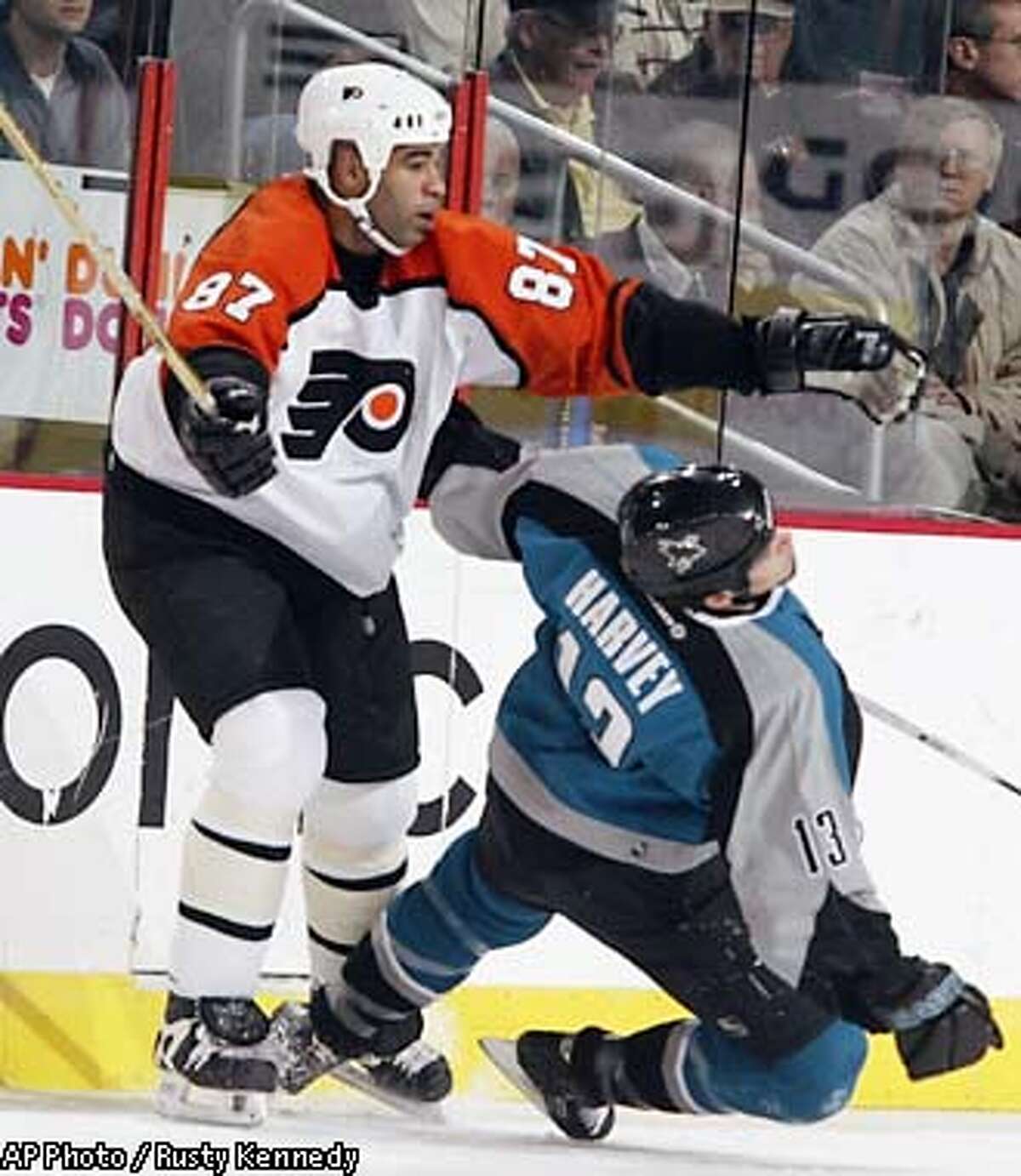 Bad Call Costs Sharks A Point Flyers Tie It On Power Play