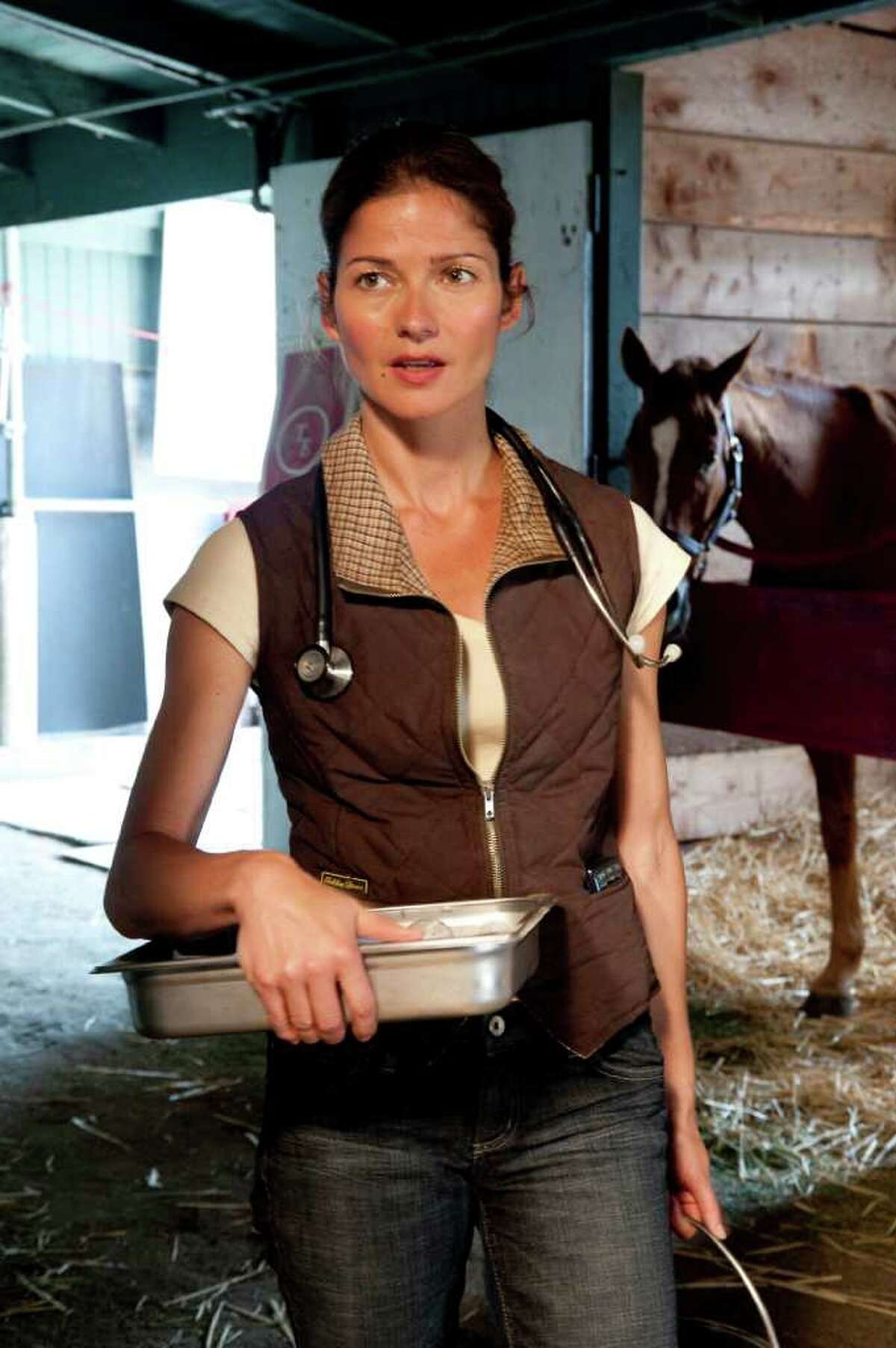 Jill Hennessy Films Et Programmes Tv HBO's ambitious 'Luck' pays off big