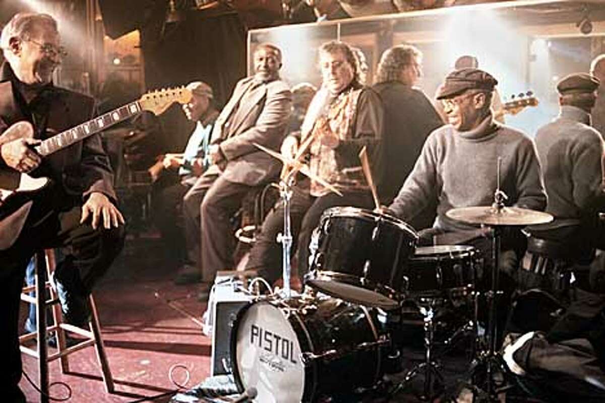 Makers of Motown / Onceanonymous background musicians who crafted the