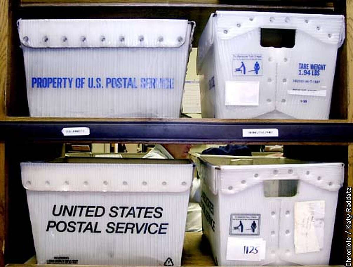 Uncle Sam wants you to return mail tubs / Postal service reports shortage  of plastic boxes
