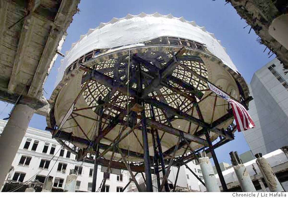 The 500,000-pound Emporium dome is being lifted 60 feet as part of the new Bloomingdale's project. Shot on 5/18/04 in San Francisco. LIZ HAFALIA / The Chronicle