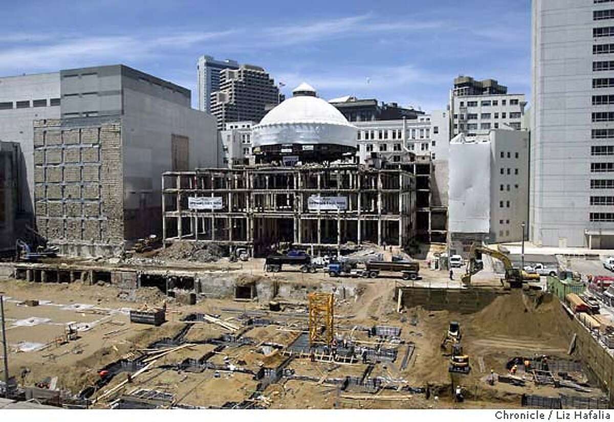 The 500,000-pound Emporium dome is being lifted 60 feet as part of the new Bloomingdale's project. Shot on 5/18/04 in San Francisco. LIZ HAFALIA / The Chronicle