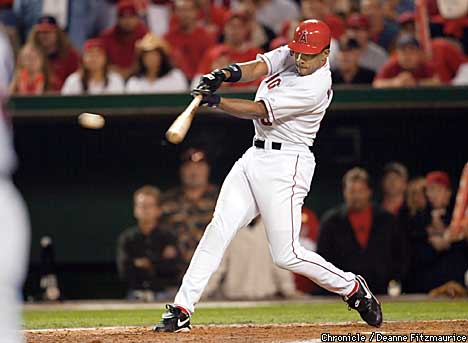 Oct 20, 2002 - Anaheim, CA, USA - TIM SALMON of the Anaheim Angels