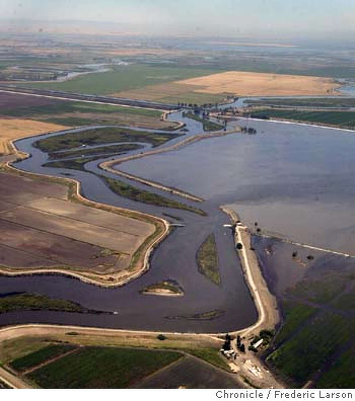 Deluge in the Delta -- 'It was like an ocean' / Levee gives way ...