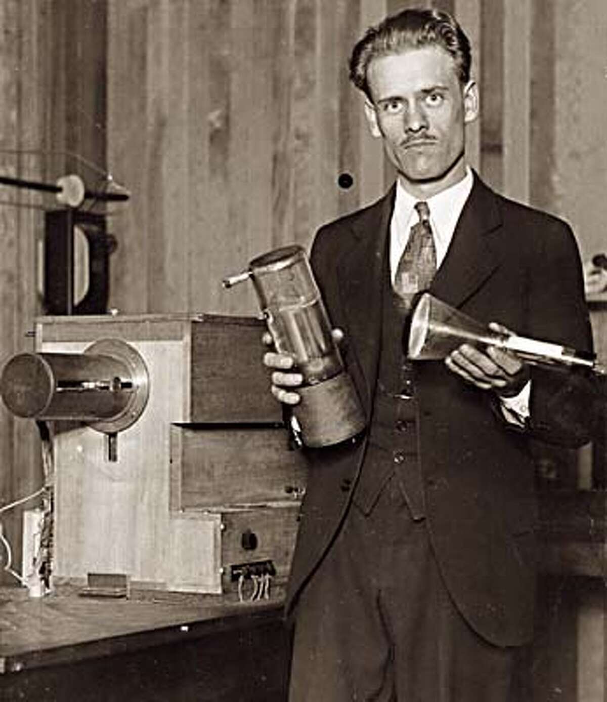 Inventor's wife saw first glimpse of TV / Philo T. Farnsworth's ...