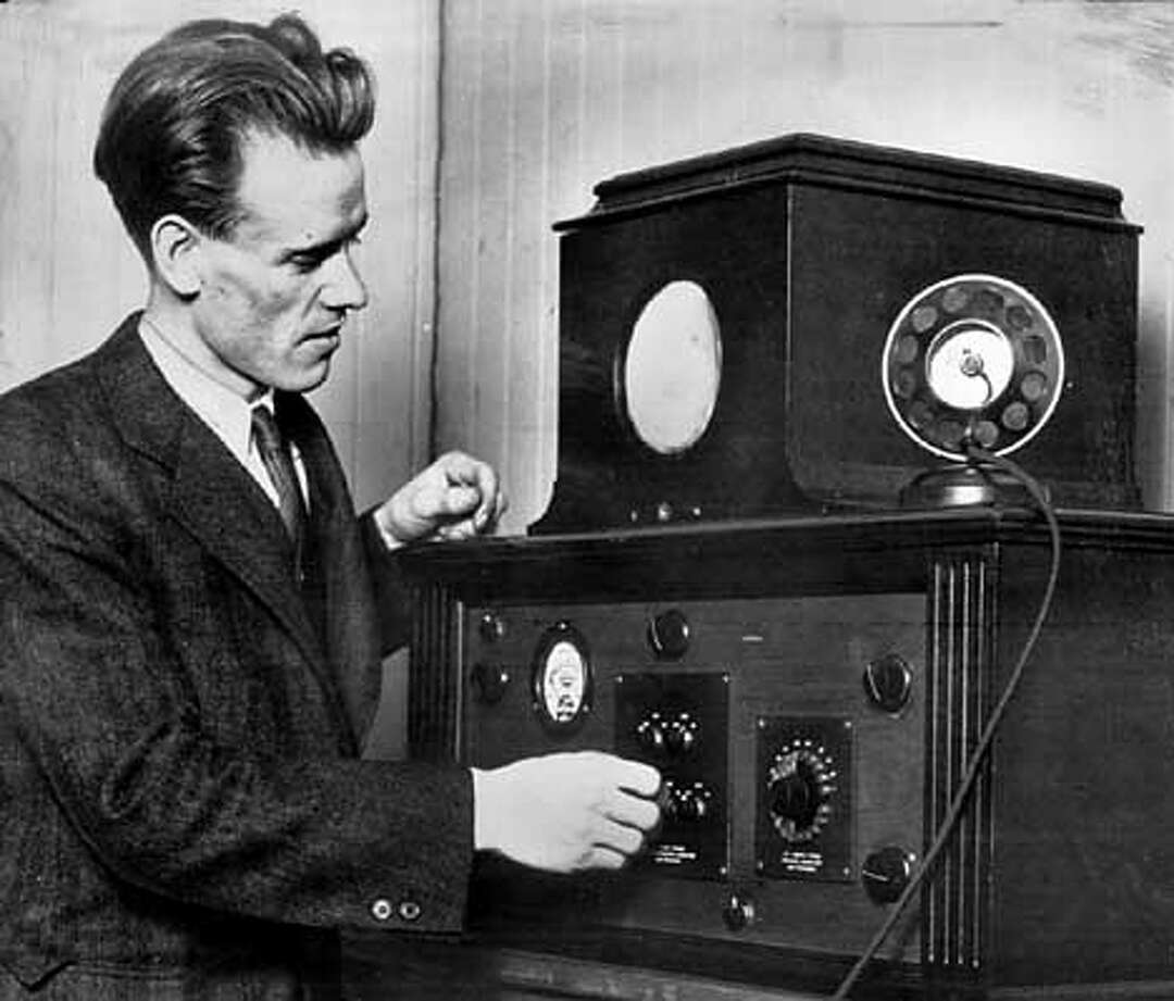 Inventor's wife saw first glimpse of TV / Philo T. Farnsworth's ...