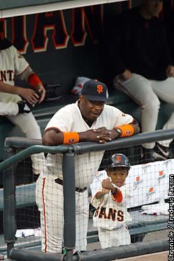 Little Darren new Giants star / Home plate dash thrusts him into