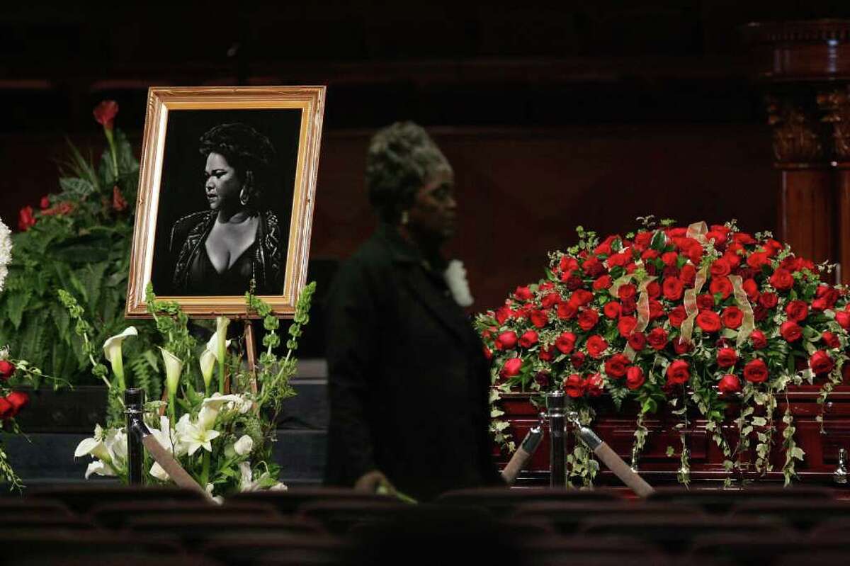 Etta James remembered as triumphant trailblazer