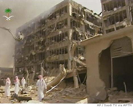 Deadly car bomb in Saudi Arabia / Riyadh blast kills at least 4