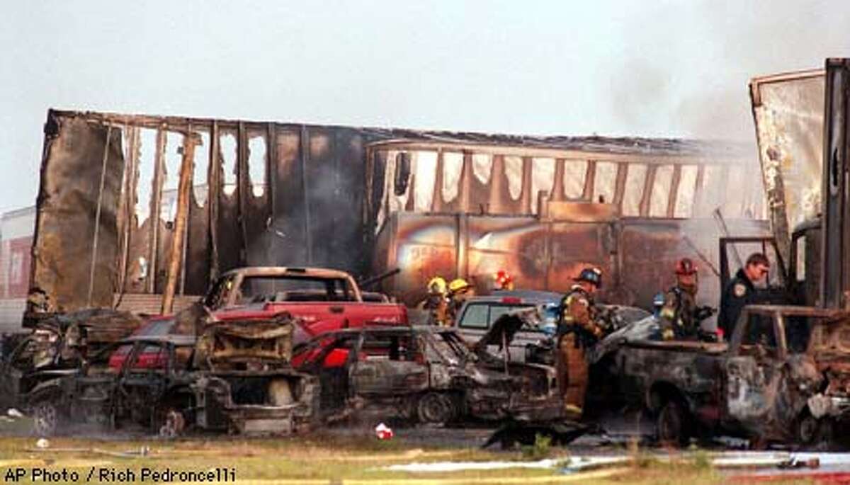 PAGE ONE (SACRAMENTO) 5 Die in Fiery Crash of 36 Vehicles on Foggy I5