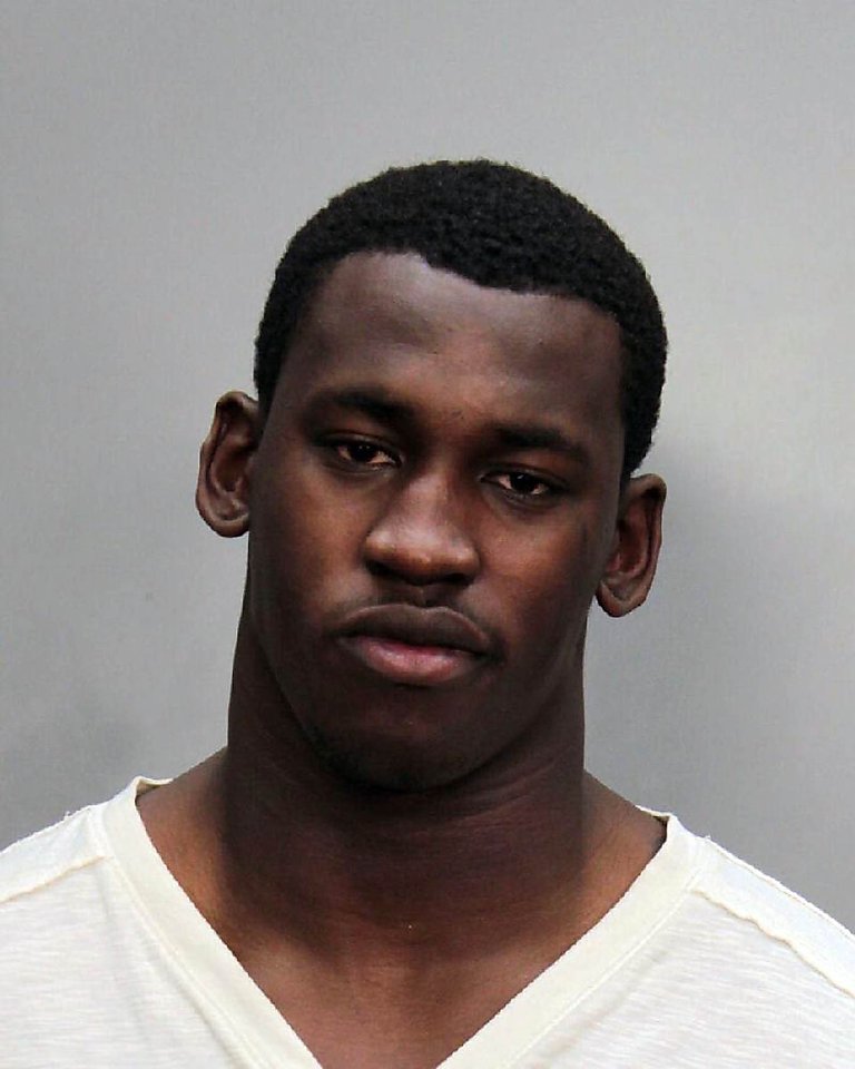 49ers-star-rookie-aldon-smith-accused-of-dui