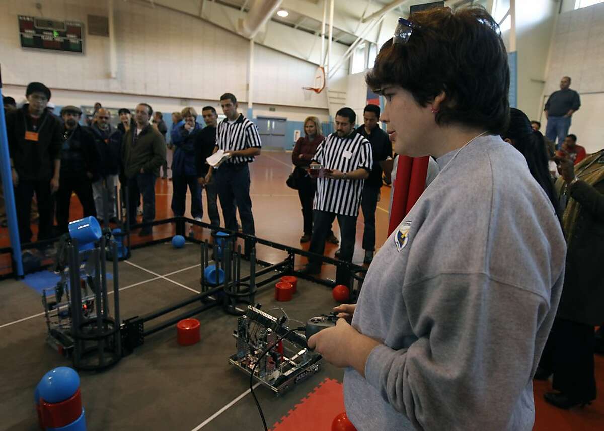 Robotmakers vie at Vex Robotics Competition