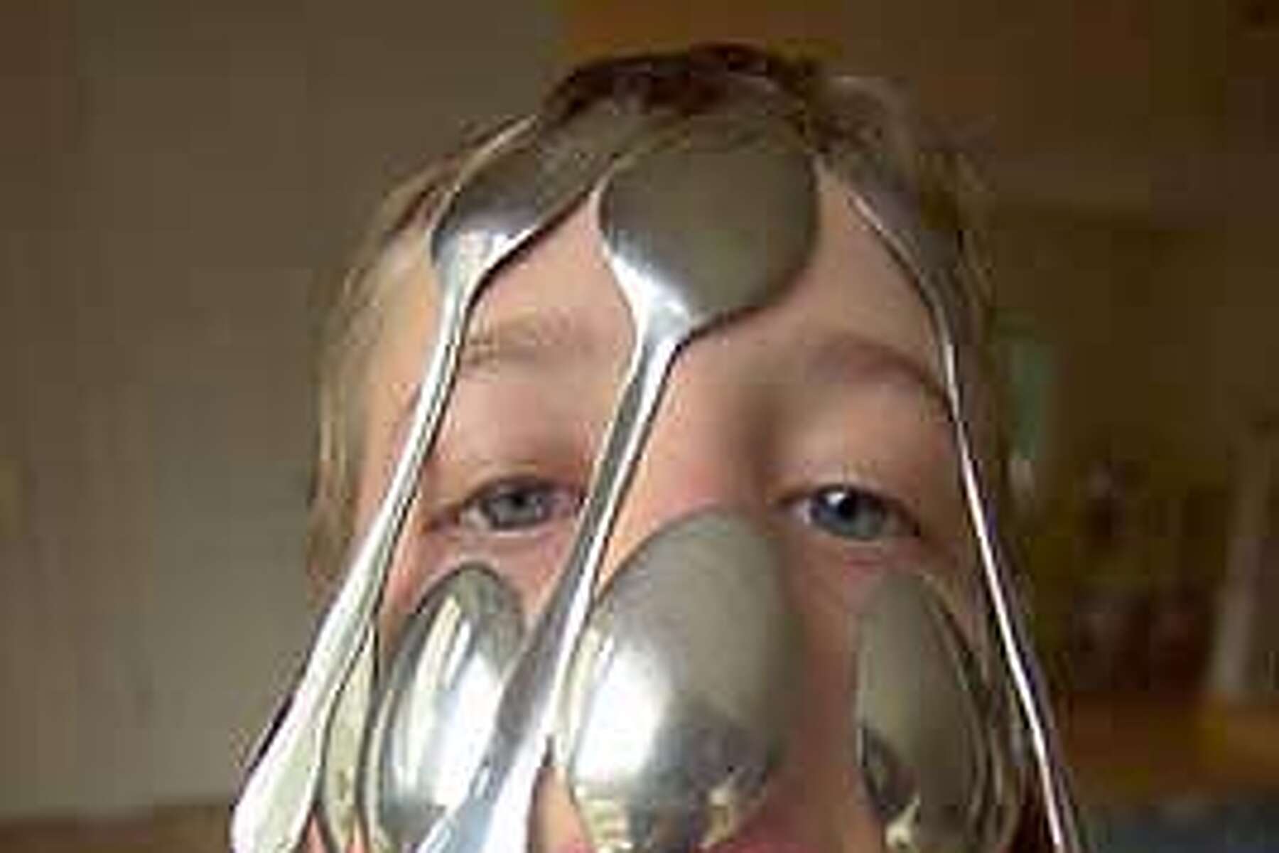 This Piedmont 11 Year Old Spoons On The Talent Balancing 11 Utensils On His Face Fifth Grader Tim Johnston Appears To Have Oregon Boy S World Record Beaten By Two