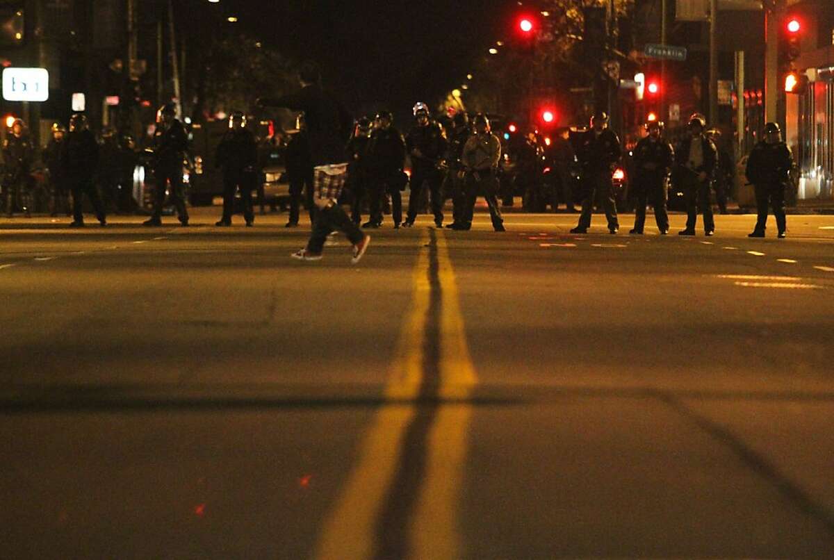 Oakland Police, Occupy Protesters Clash - 100 Held