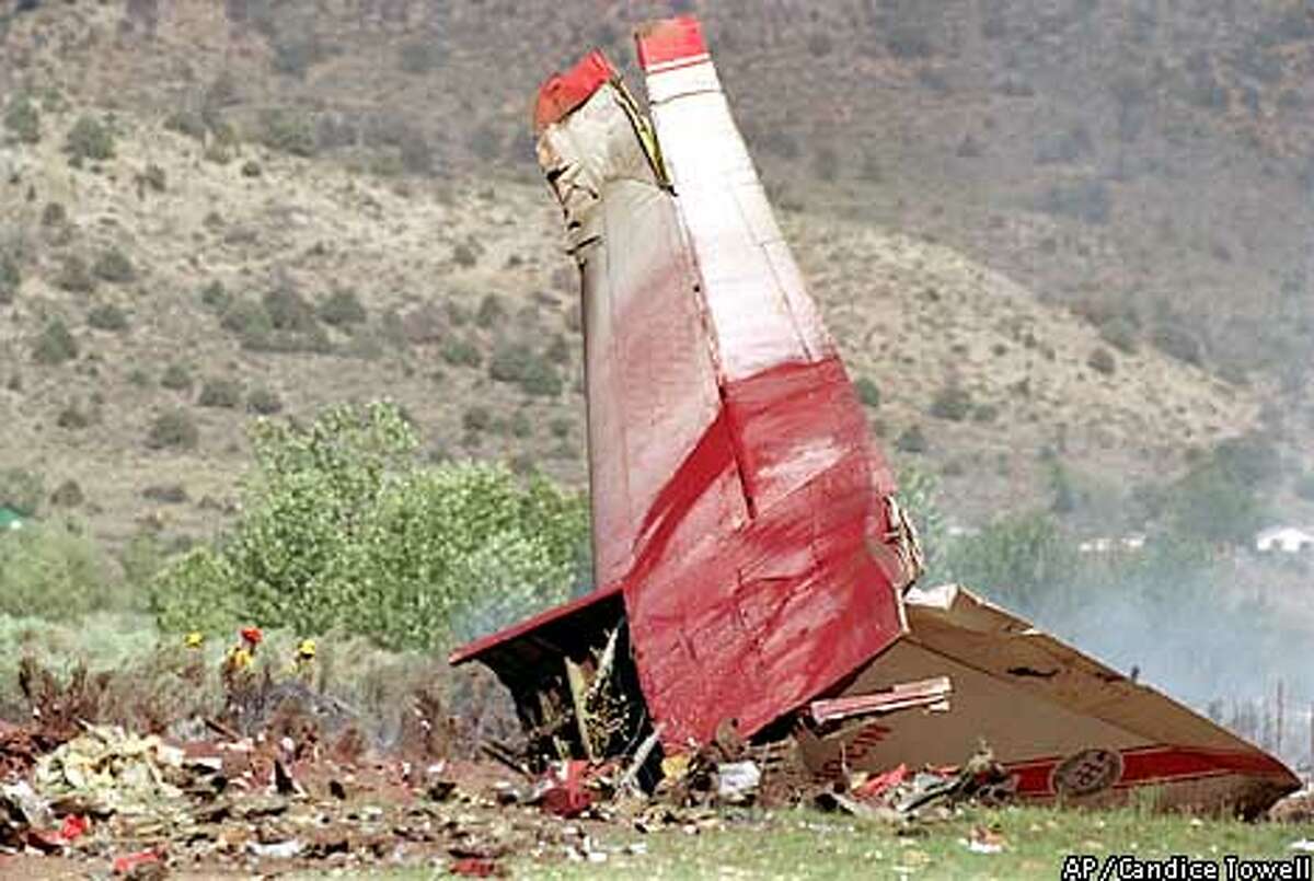 Fatal Crash Of Air Tanker Battling Fire In The Sierra 3 Crew Members Dead After Plane Breaks Up