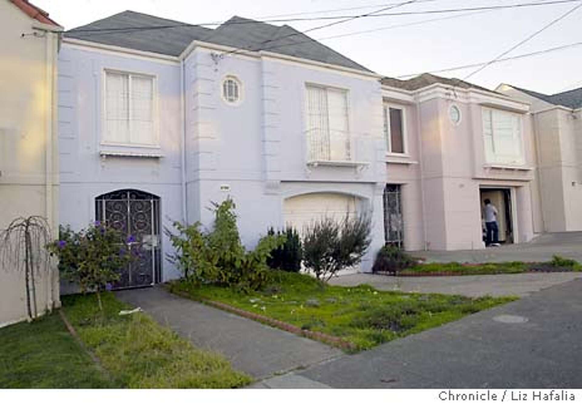 Prostitution raids in 4 S.F. homes / Undocumented women smuggled from Asia  for sex trade, feds say