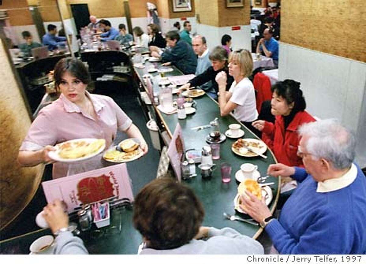 CLASSICS.19/C/13NOV97/FD/JLT Packed house for breakfast at Sears Fine Foods restaurant. 439 Powell Street PHOTO BY JERRY TELFER ALSO RAN: 12/25/2003