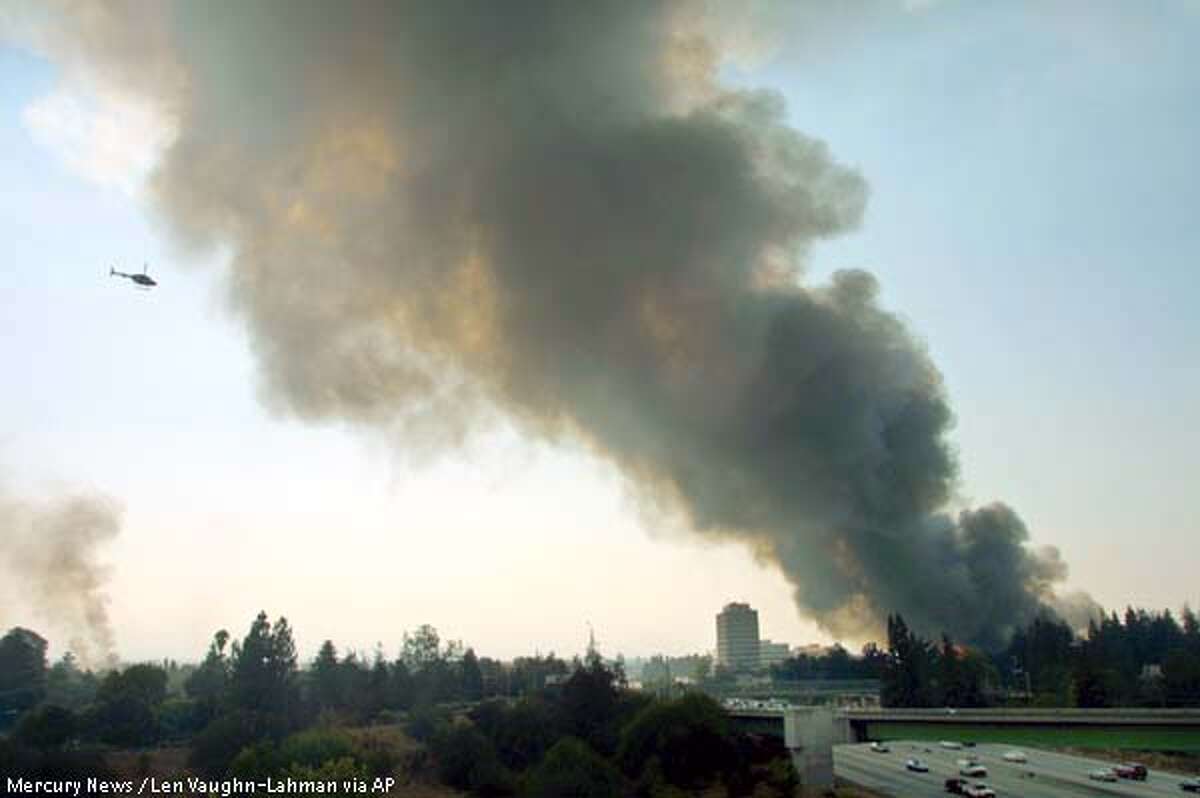 Fast-moving inferno destroys upscale San Jose development / Flames eat