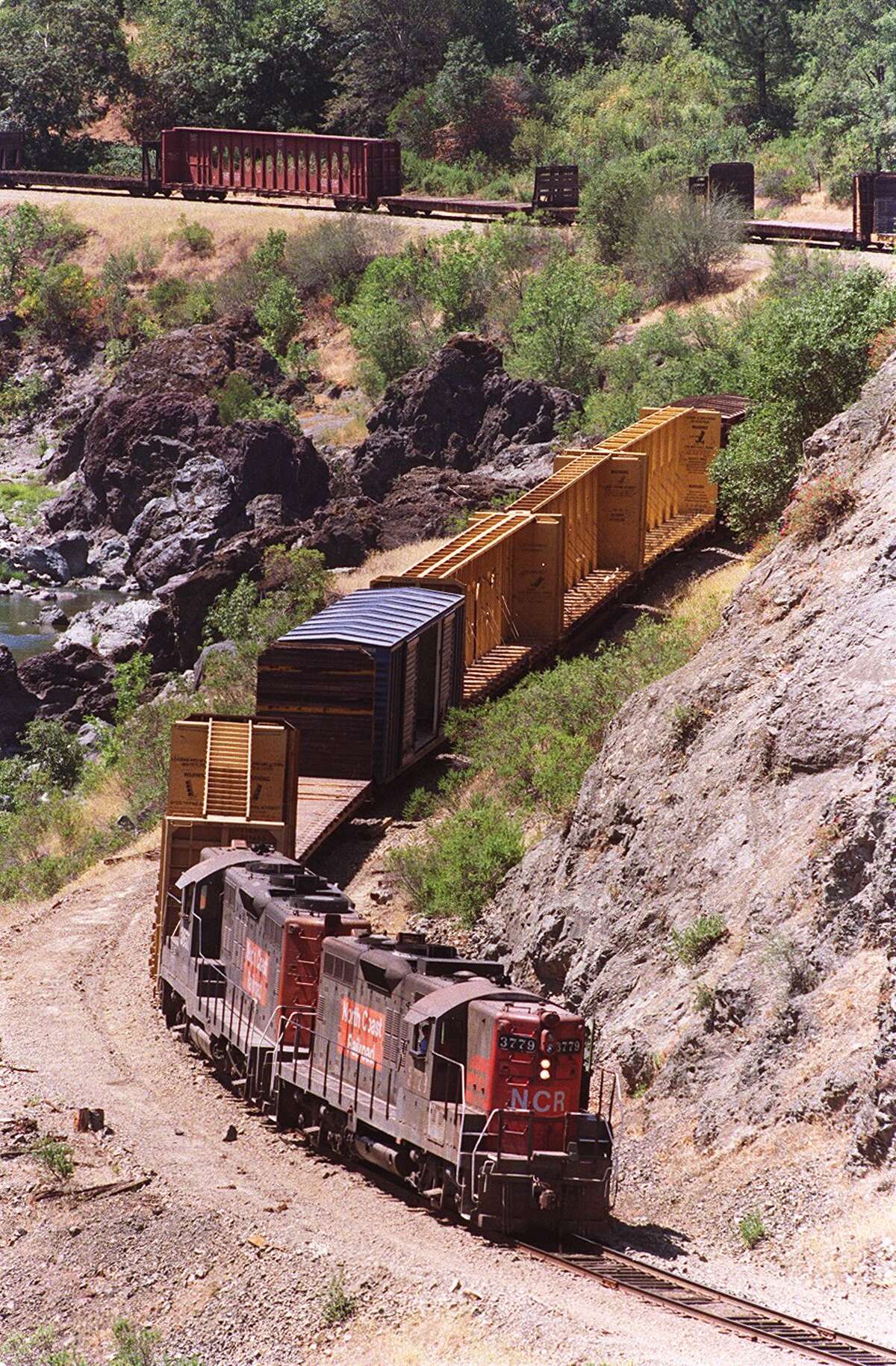 Workin' on the Railroad / The Northwestern Pacific rolls through