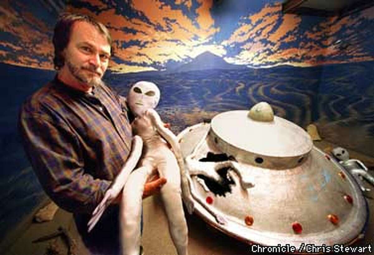 Date With the Aliens / Hordes to descend on Roswell, N.M., for the ...
