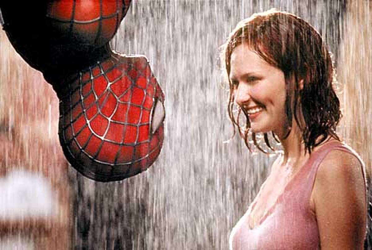CT-9193R TOBEY MAGUIRE and KIRSTEN DUNST star in Columbia Pictures� action adventure SPIDER-MAN (rated PG-13 for stylized violence and action). (HANDOUT PHOTO)