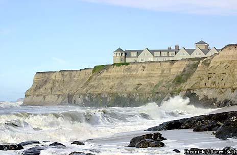 Person falls from cliff near Half Moon Bay Ritz-Carlton