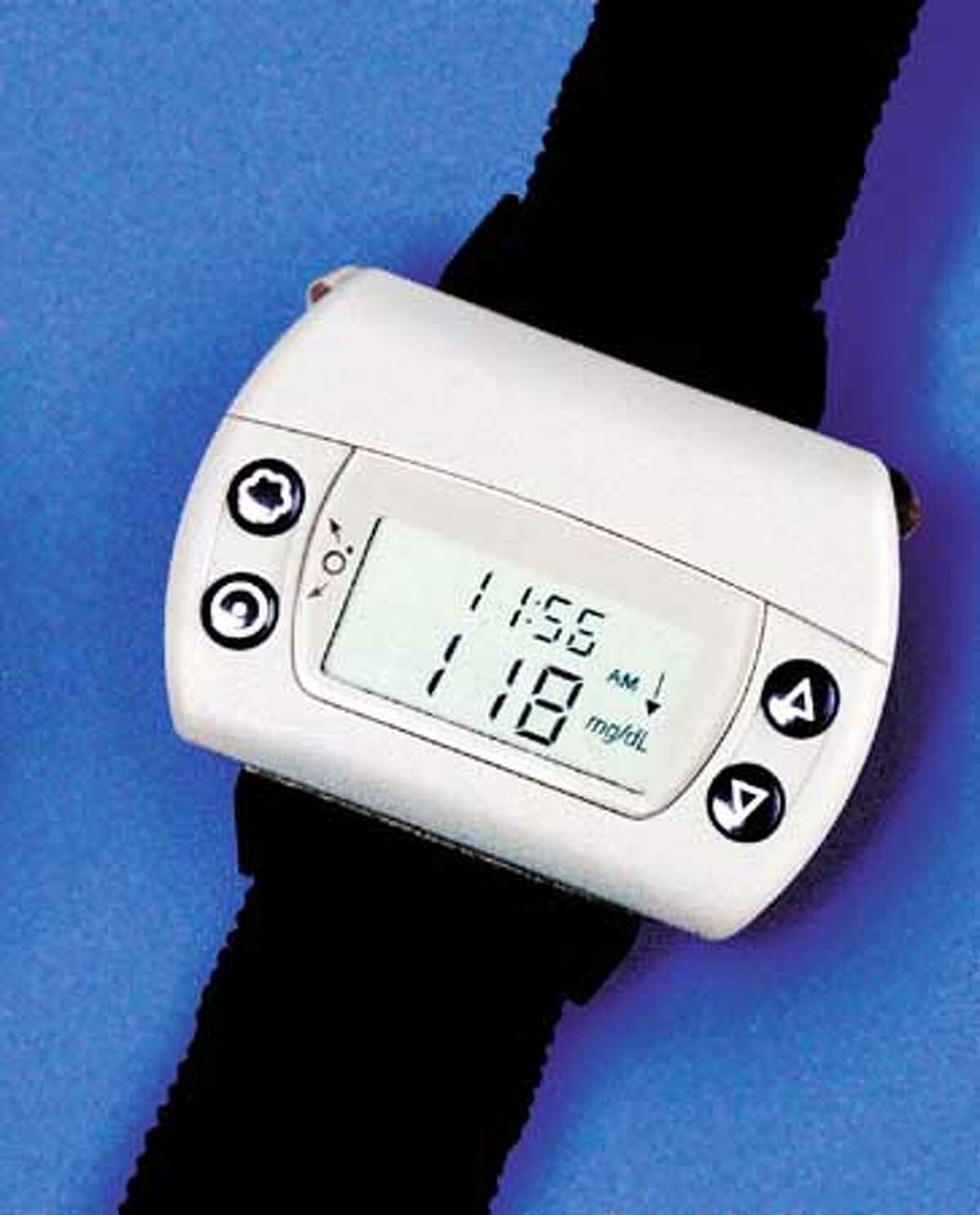 pain-free-blood-sugar-monitoring-device-for-diabetics-worn-on-user-s
