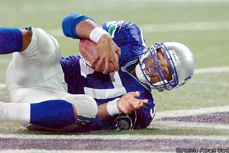 Raiders get run over by Seahawks
