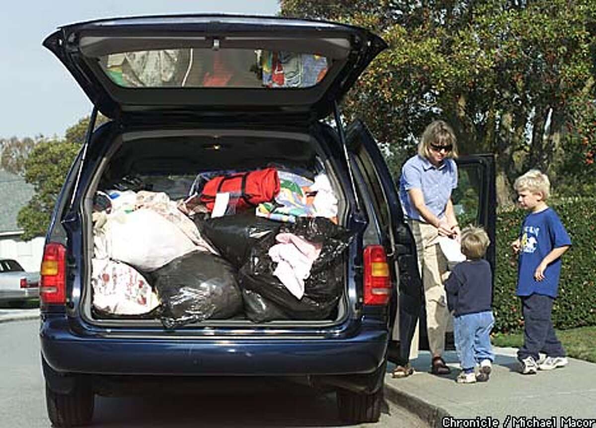Blankets for Afghanistan / Bay Area groups help bring some warmth to