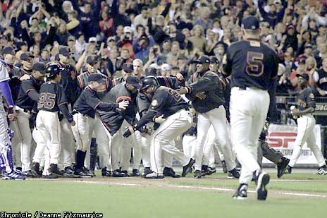 TSN Archives: Barry Bonds' 71 homers are a lot, how about 755? (Oct. 8,  2001)