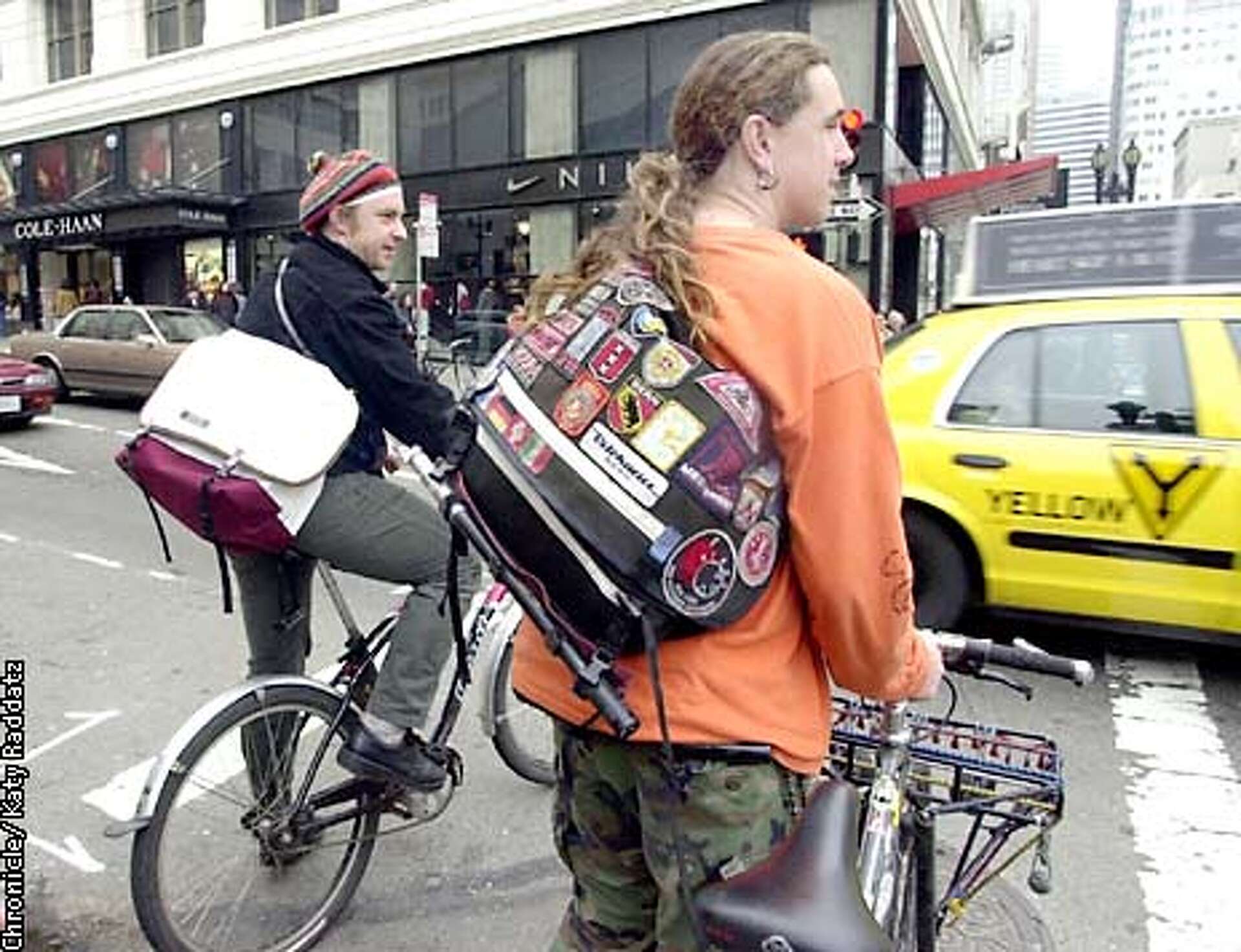 EXPERT OPINION / Bike messengers on bags / Trade secrets 