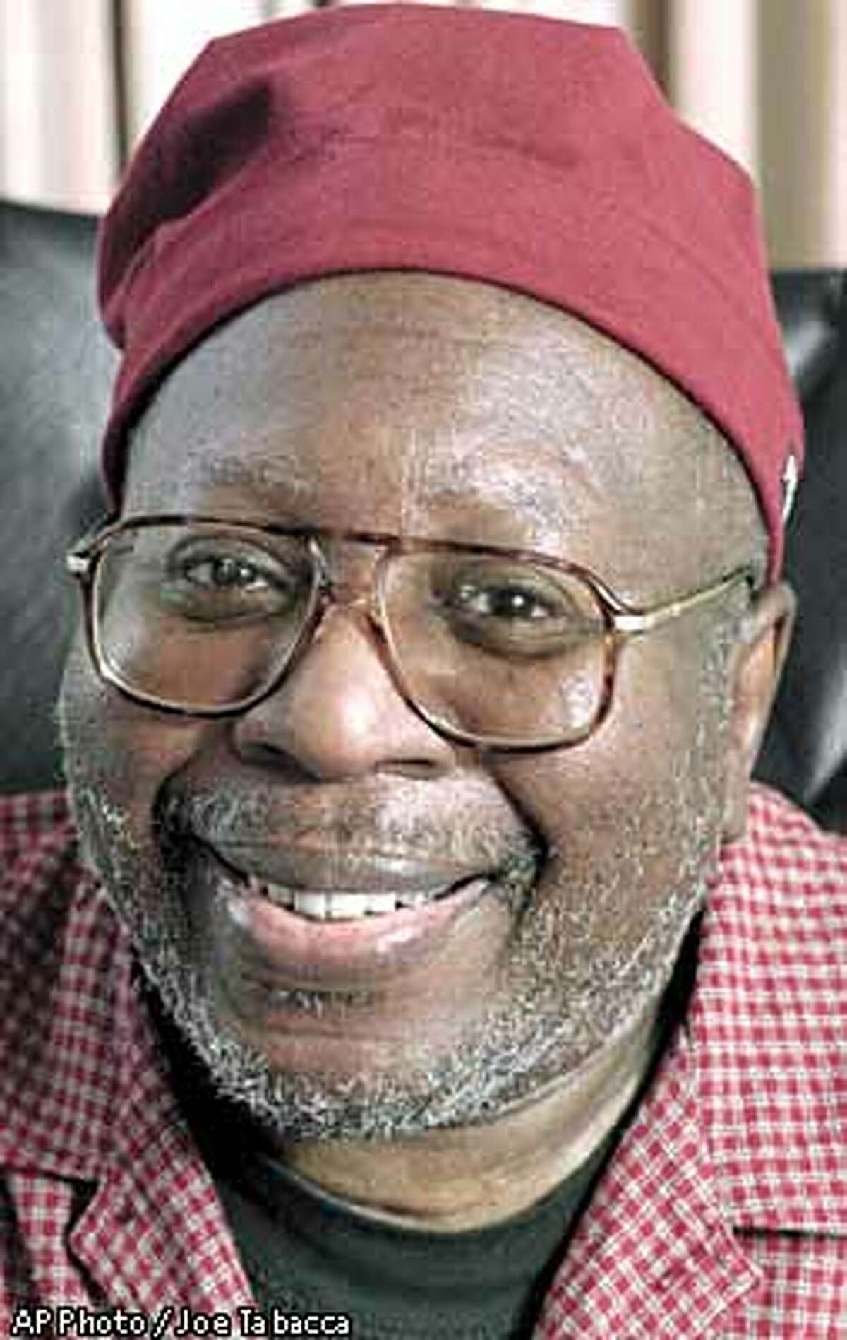 Soul Singer, Songwriter Curtis Mayfield Dies at 57 / Pioneering