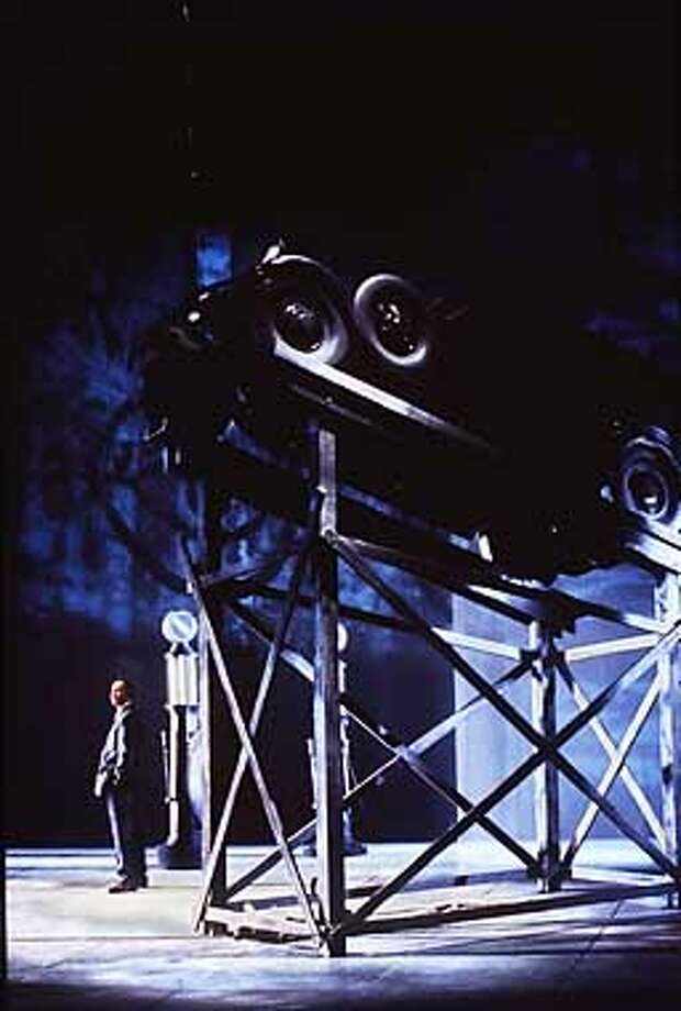 `Gatsby' Tries To Recapture Past Magic / Impressive opera unable to