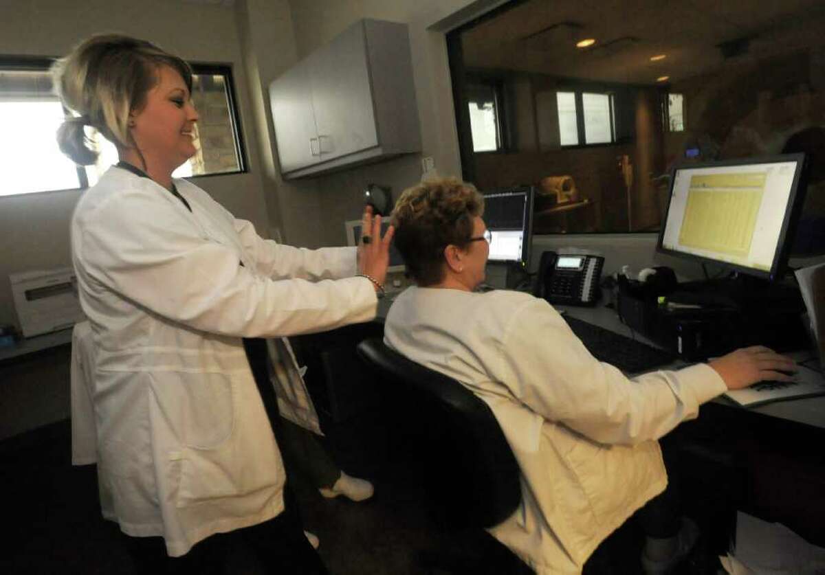 New diagnostic center opens today in Beaumont