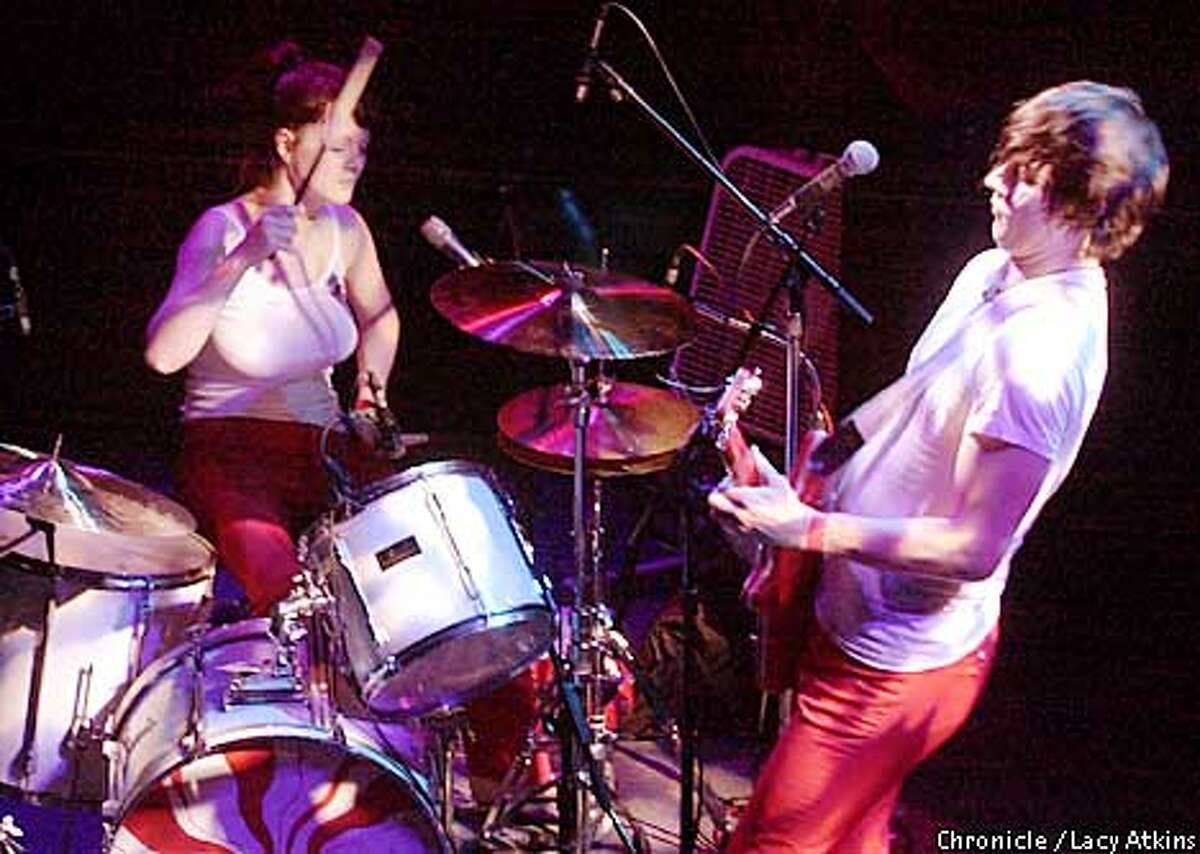 white-stripes-true-colors-detroit-duo-lets-loose-with-dynamic-hard