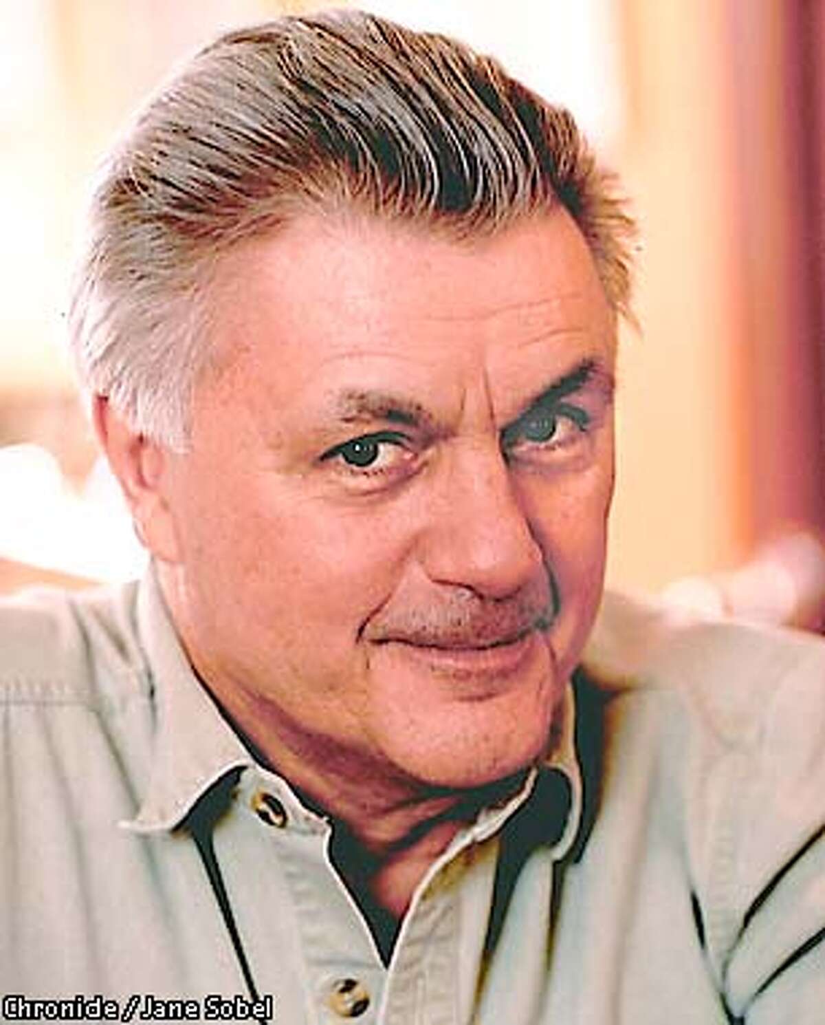 A firm grasp of his career / John Irving talks about critics