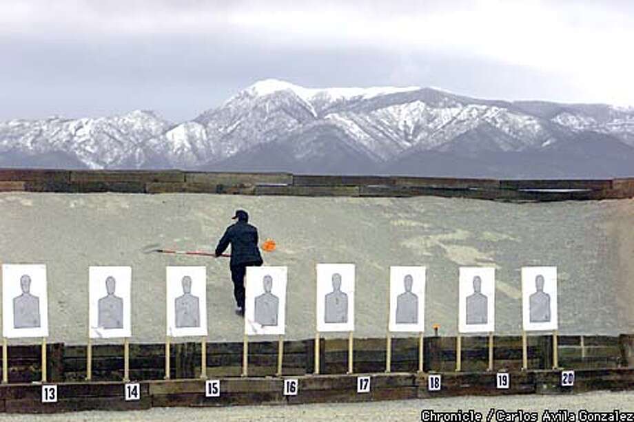 Home on the range / Nevada firing range owner aims to build luxury
