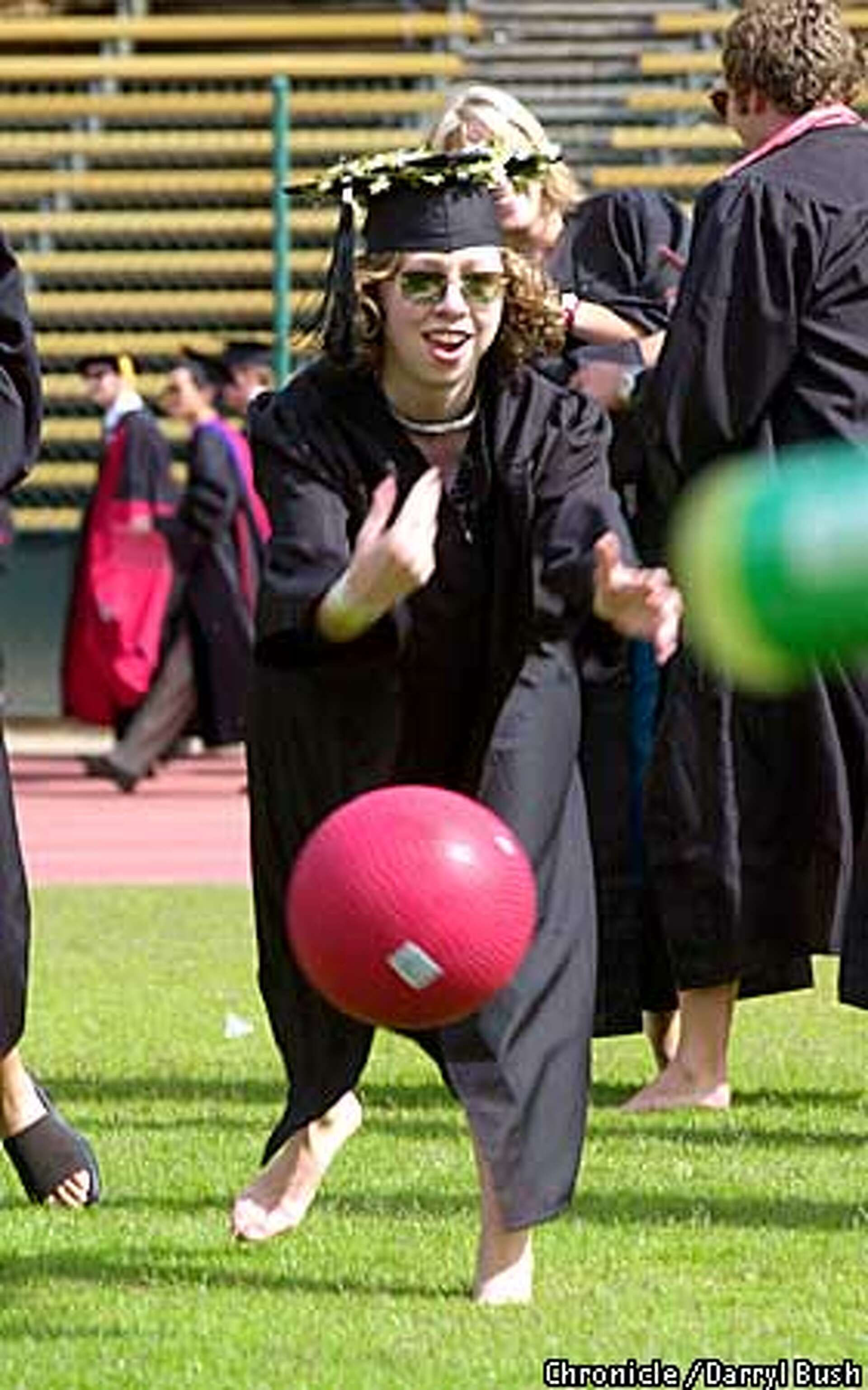 Stanford graduation for Chelsea Clinton / History major kept low profile at  school, image size:1920x3075