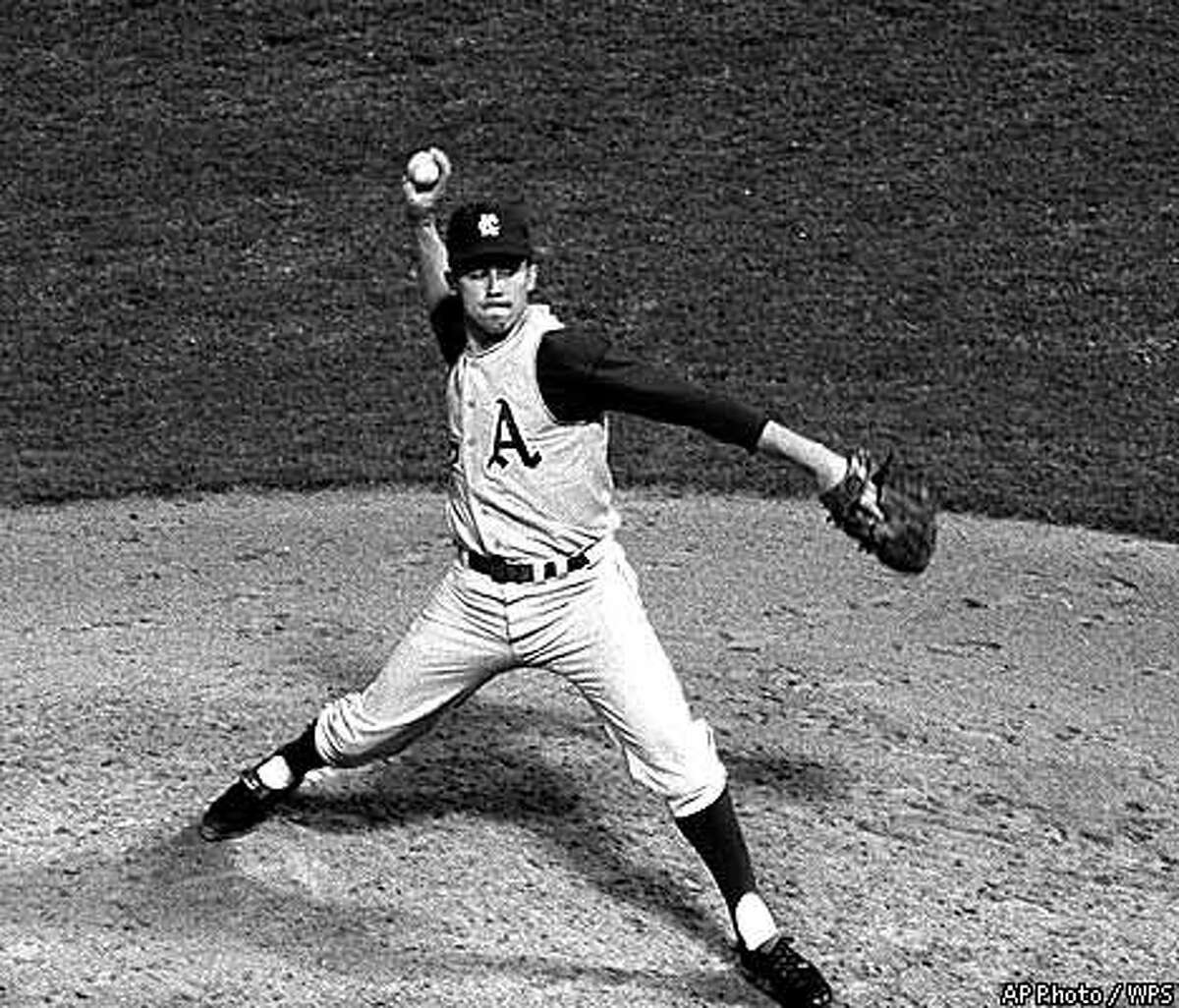 Catfish Hunter Dies at 53 / Hall of Fame pitcher helped Oakland win 3