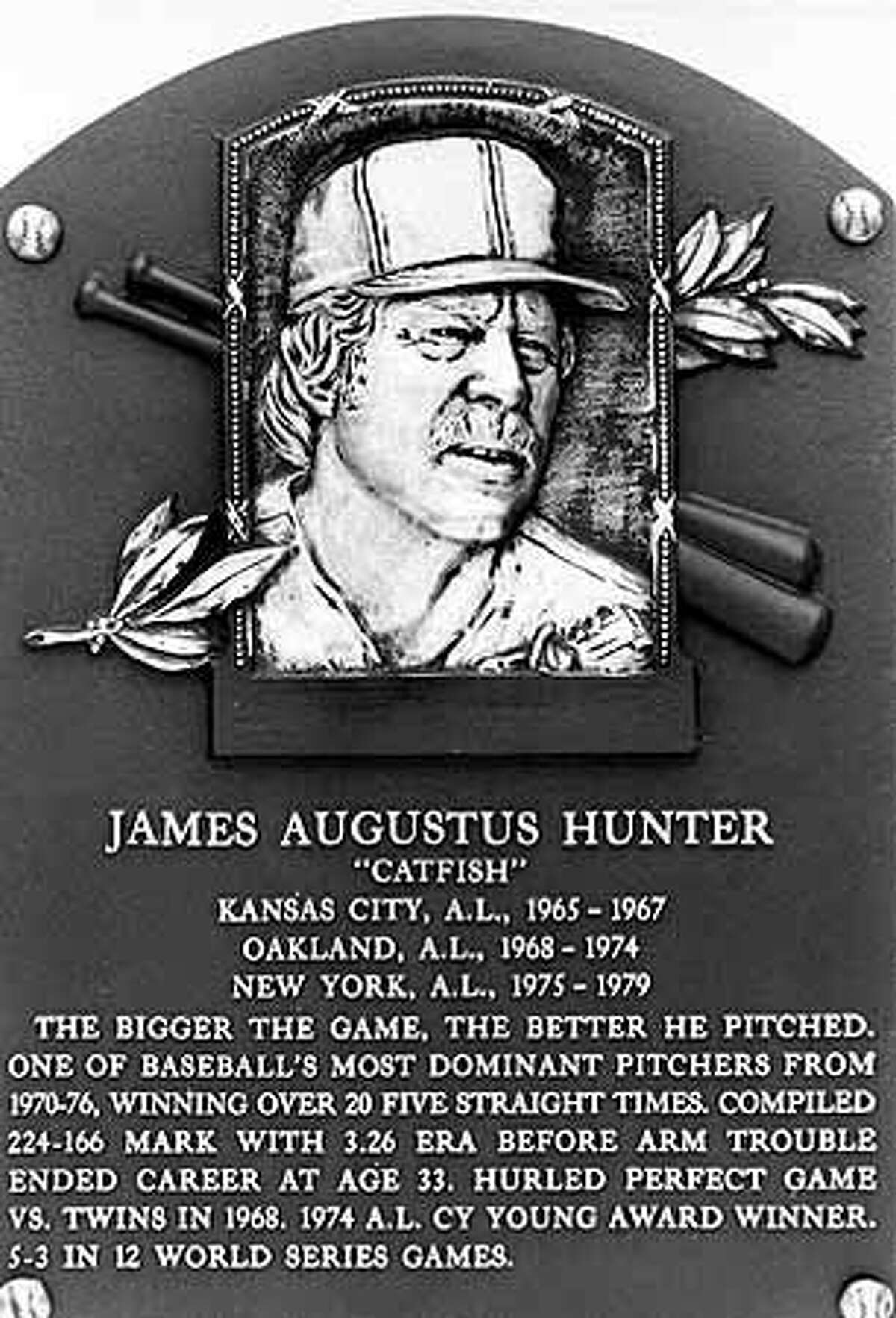 Catfish Hunter Dies at 53 / Hall of Fame pitcher helped Oakland win 3