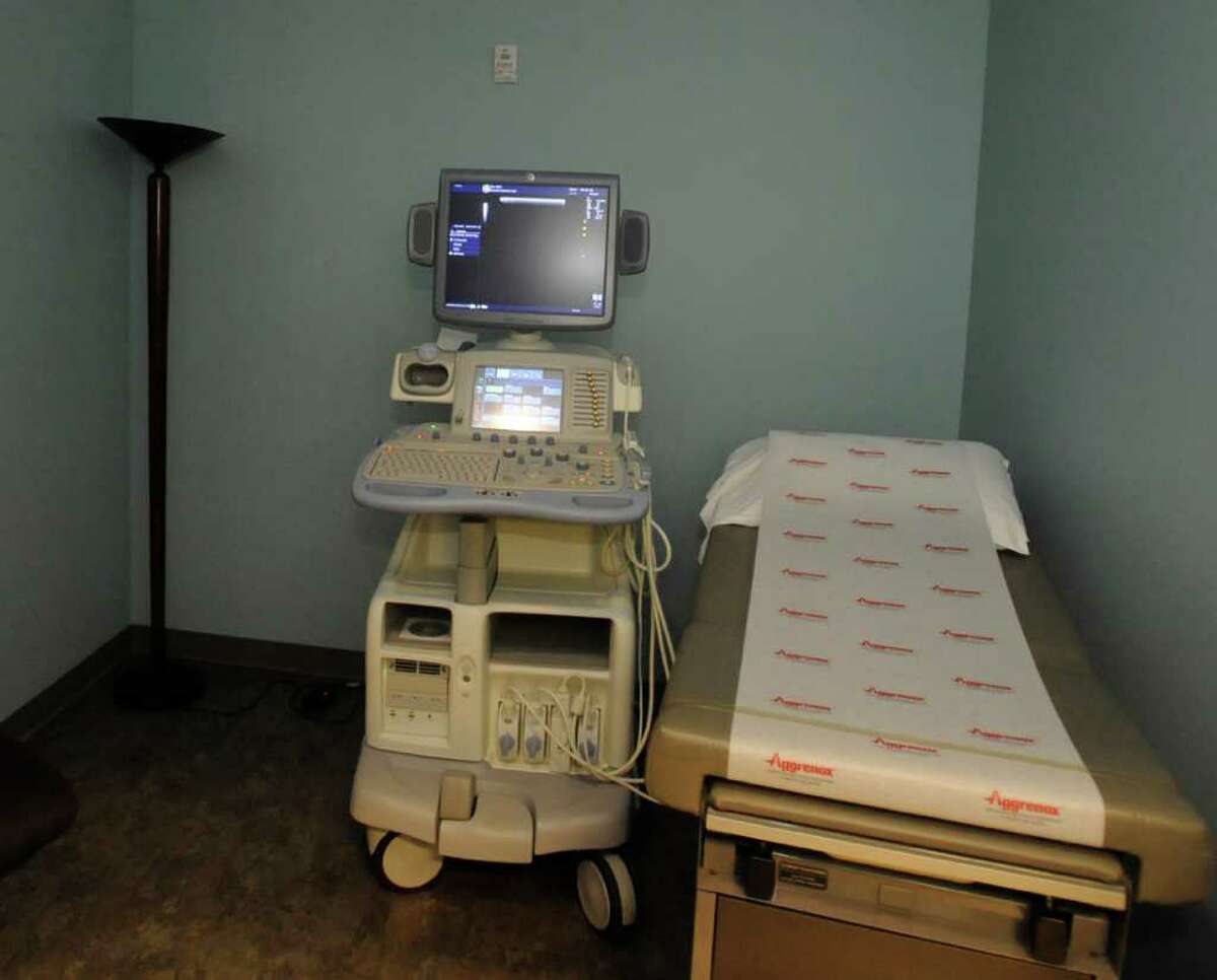 New diagnostic center opens today in Beaumont