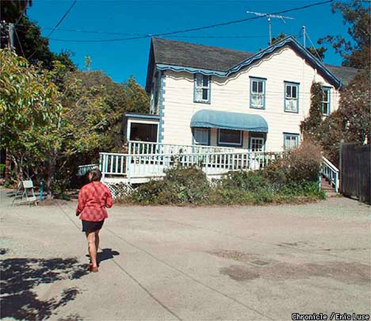 Bolinas bands together / Community finds the dough to convert former