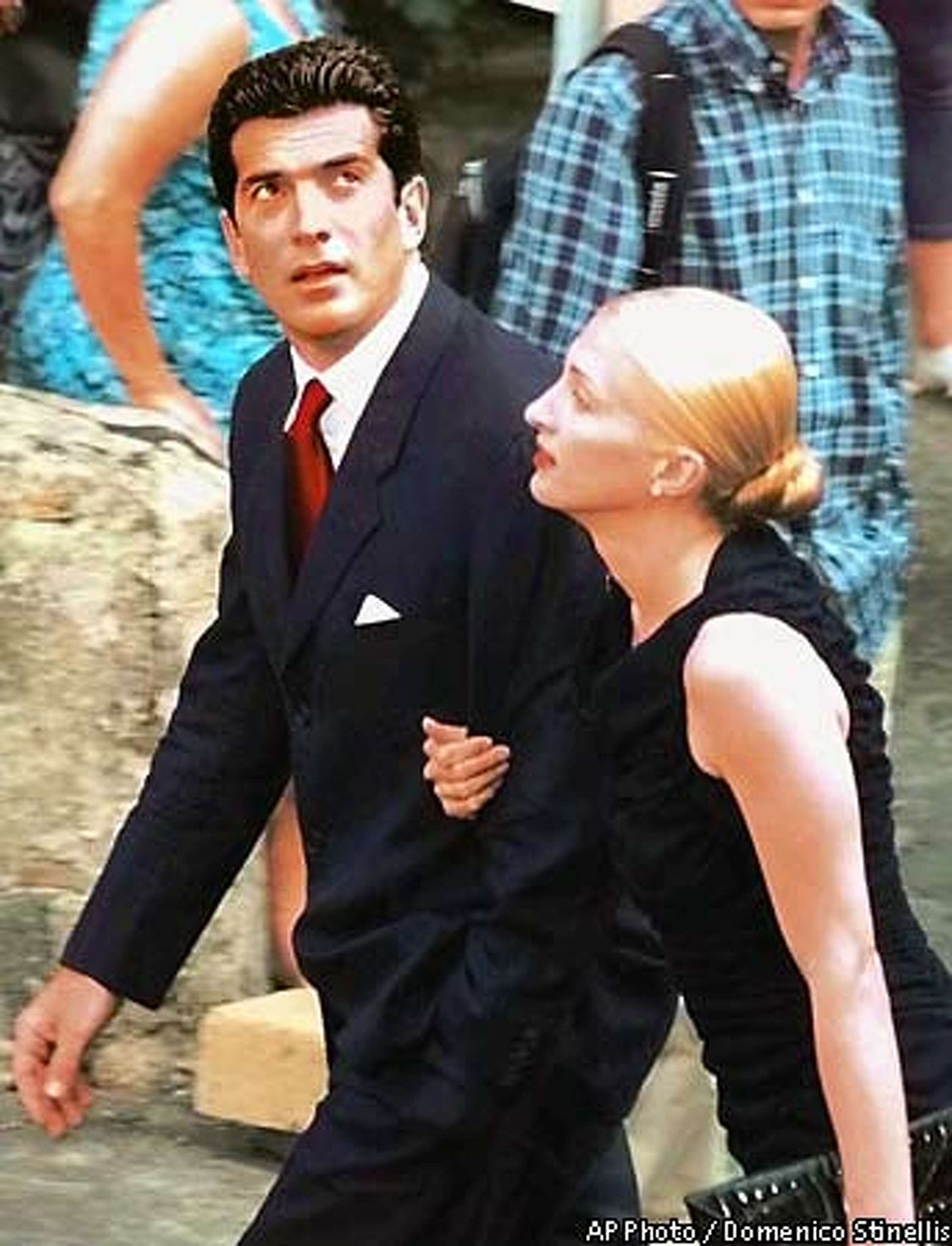 Effortless Grace / John and Carolyn Kennedy epitomized elegant style