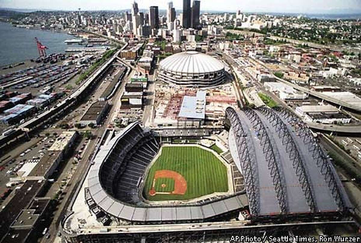 Seattle's Ballpark Fiasco / Costs soar and seat sales slump as Mariners