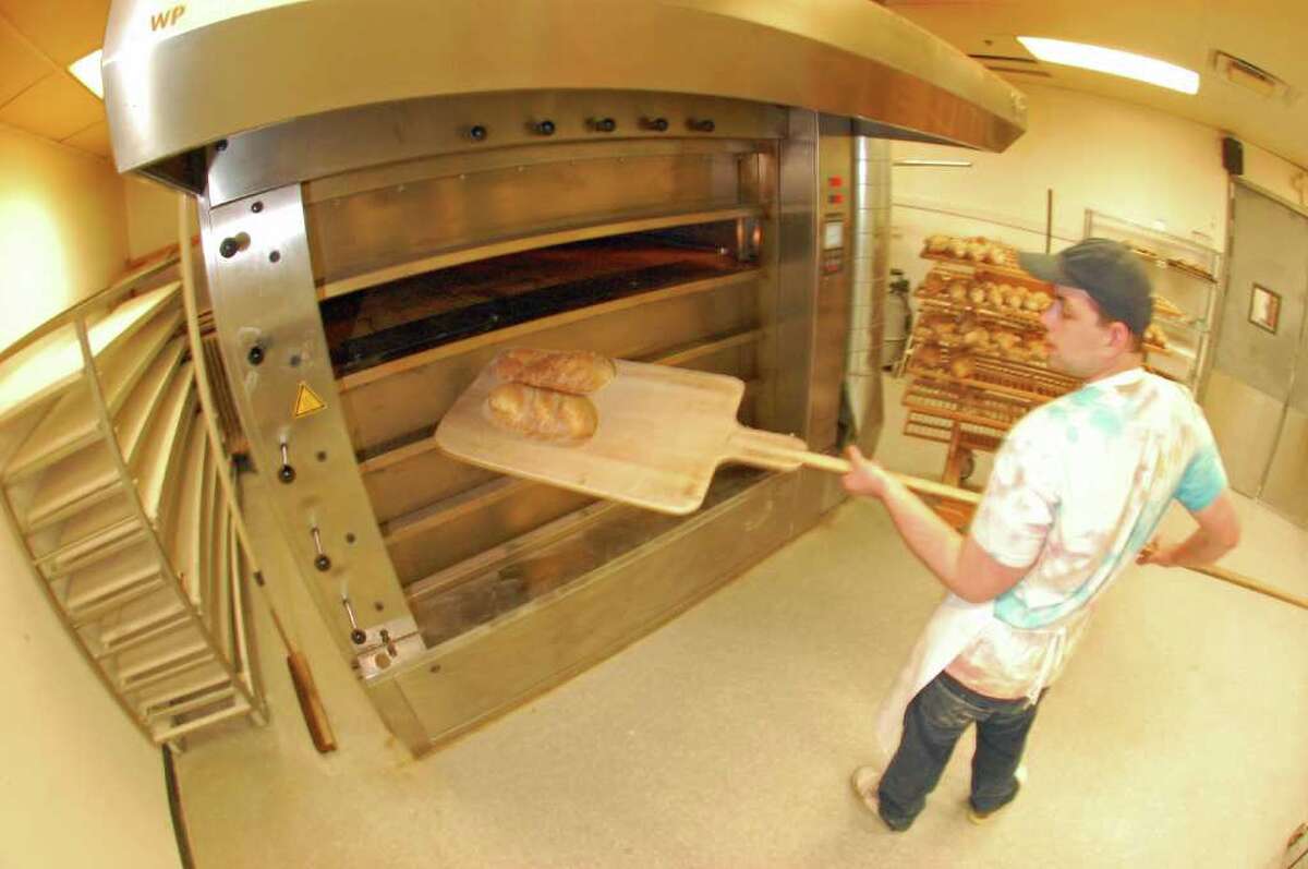 City says 'bonjour' to Wave Hill Breads cafe