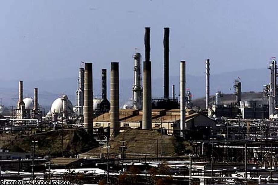 Industrial accident releases toxic gas / Sulfur dioxide leaks after truck knocks out power to