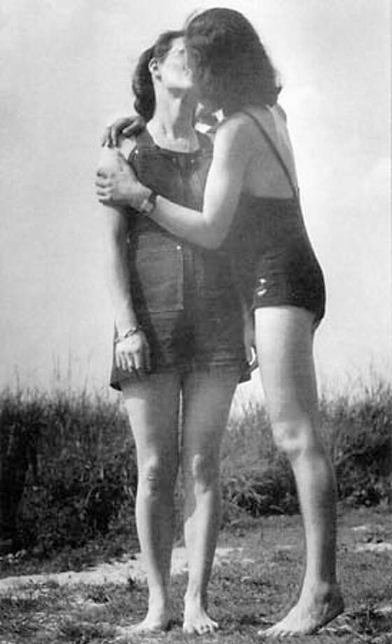 Lesbian Love Story From Nazi Germany True Tale Inspires