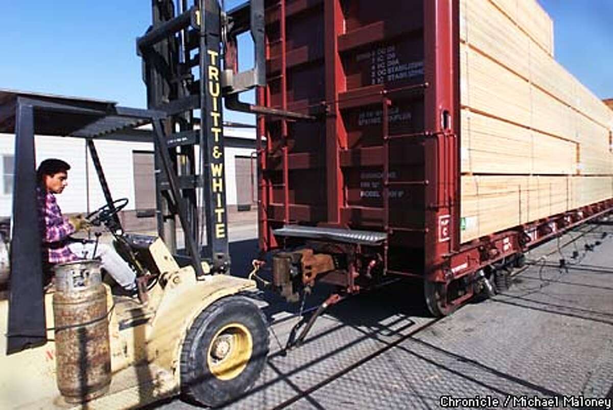 Where Hardware, Software Meet / Truitt & White Lumber thrives by being